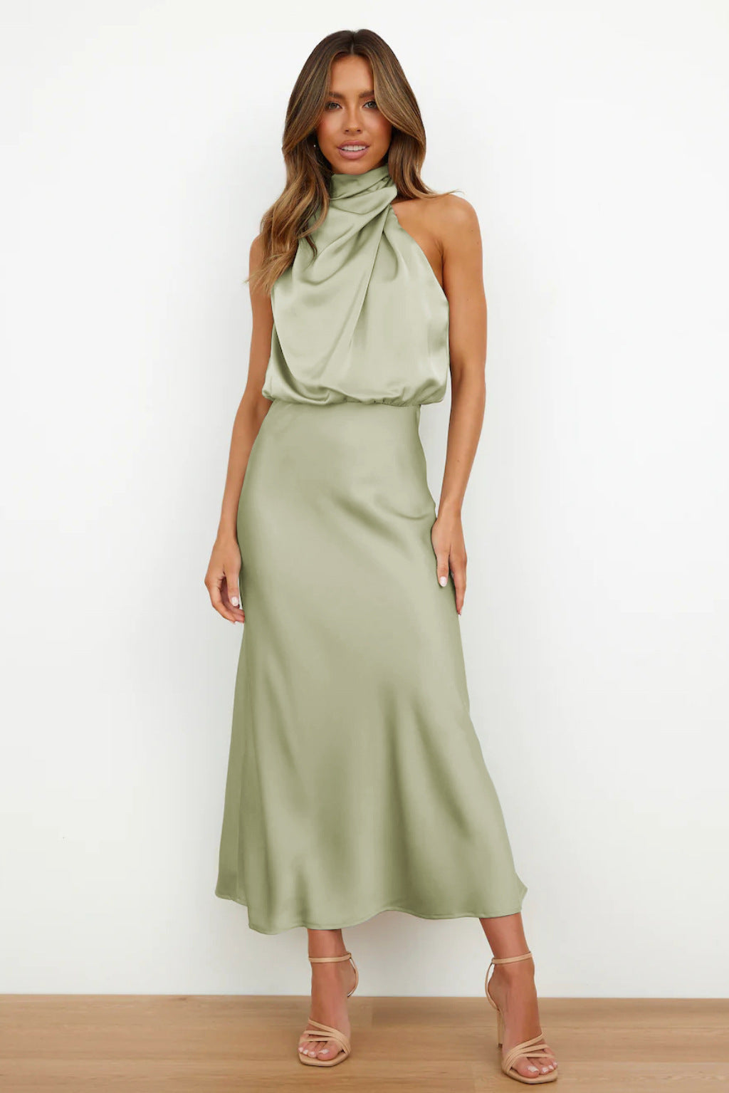 Claudiara | Elegantes Midikleid mit asymmetrischem Rundhalsausschnitt